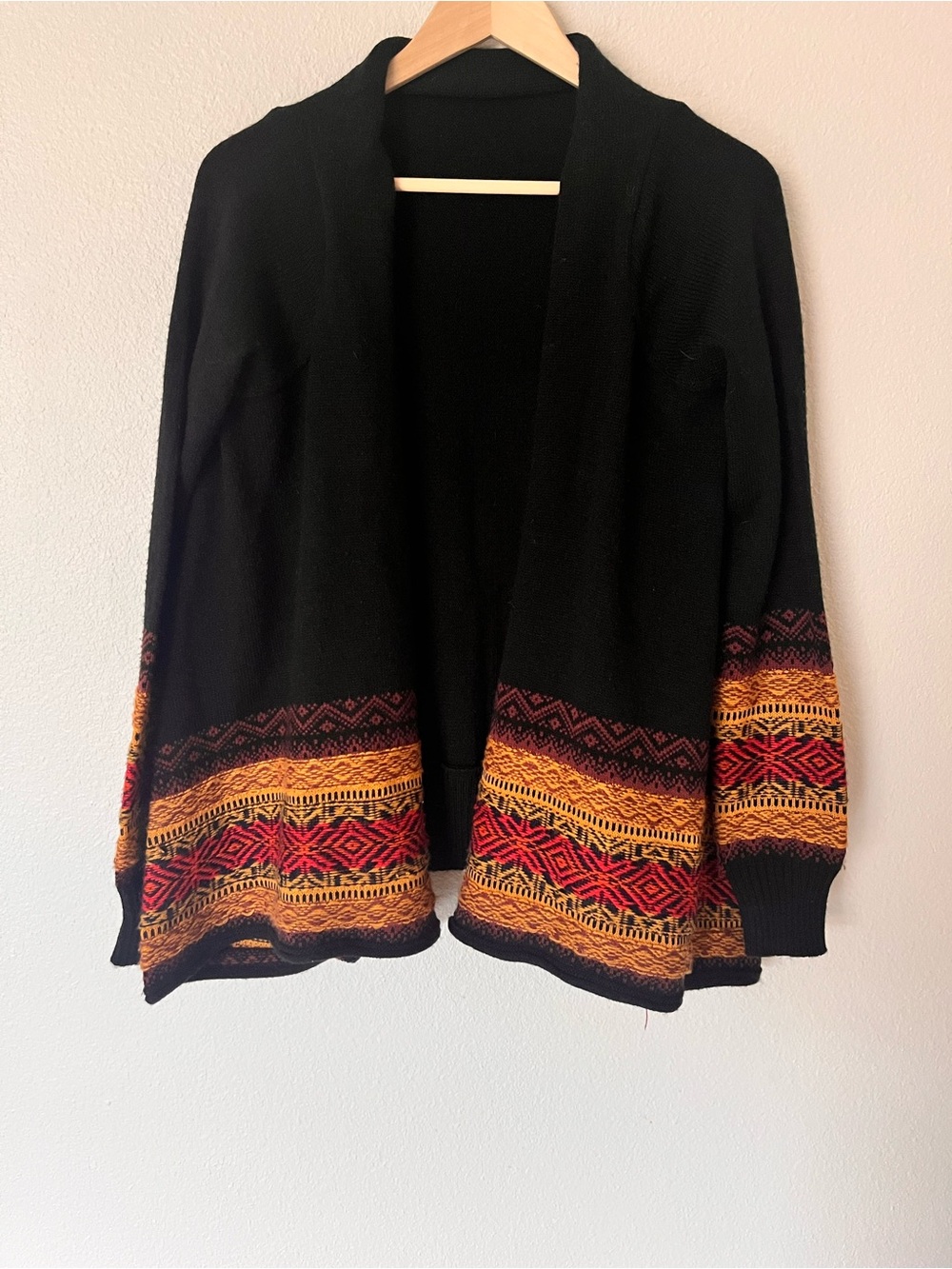 Black Open-Front Women’s Cardigan Sweater with Red & Gold Pattern